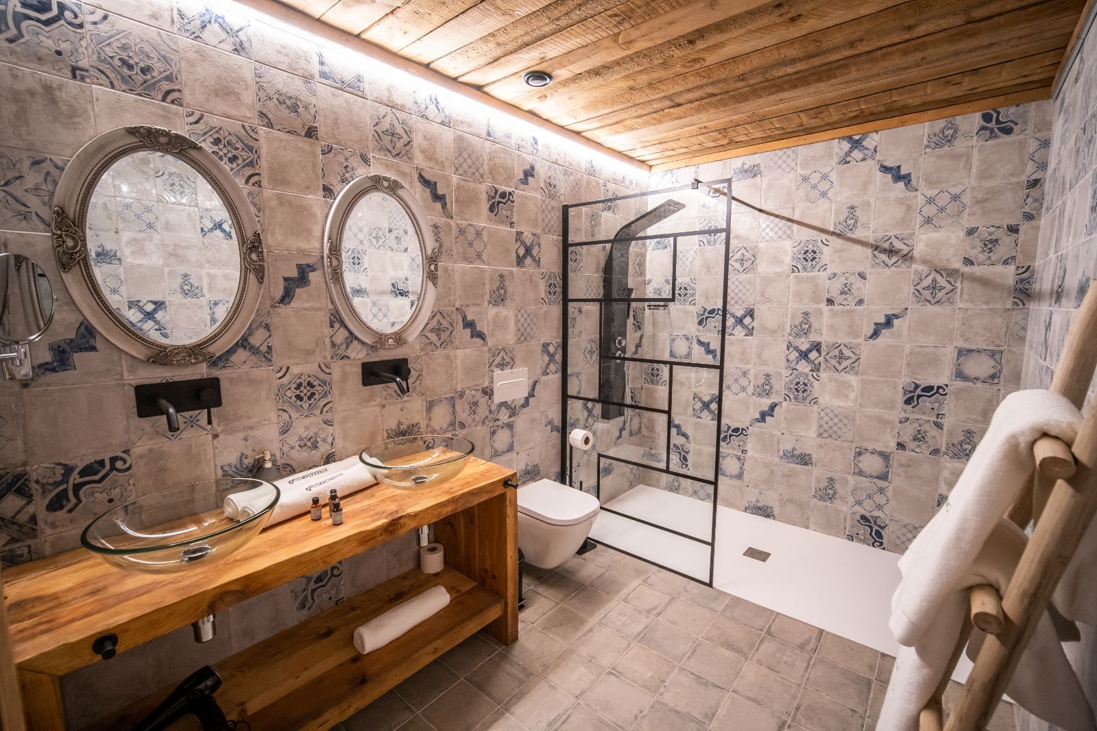 Buitre Leonado · Doble Superior · Somnifabrik Hotel