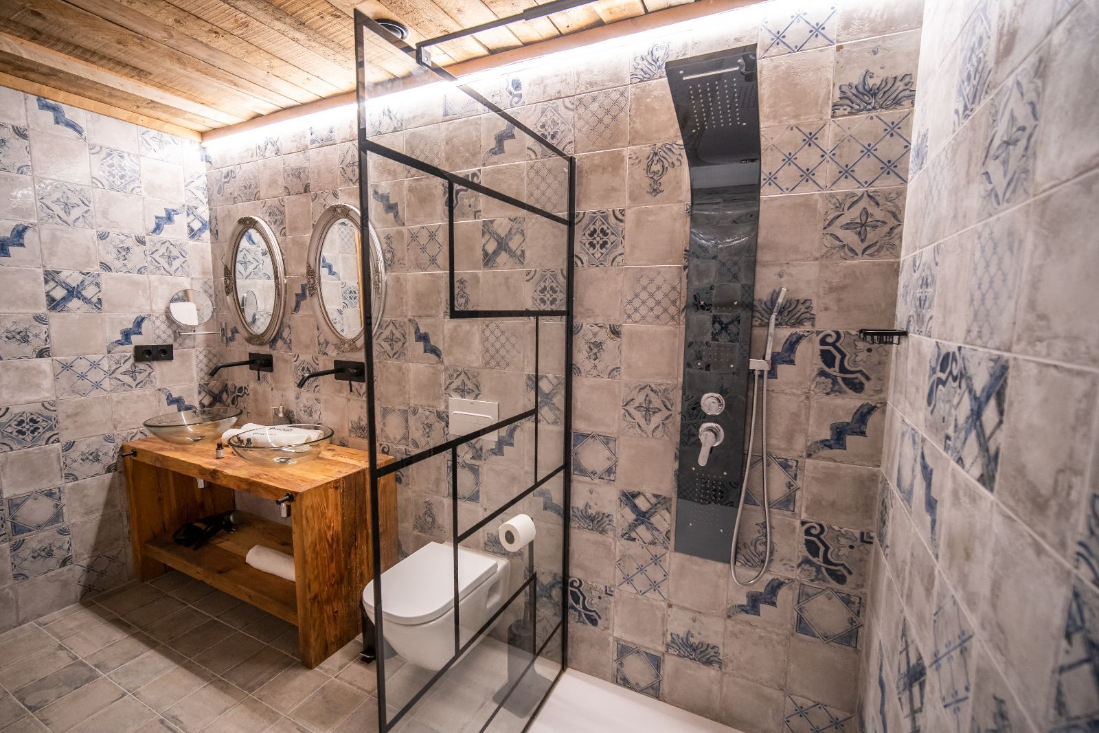 Buitre Leonado · Doble Superior · Somnifabrik Hotel